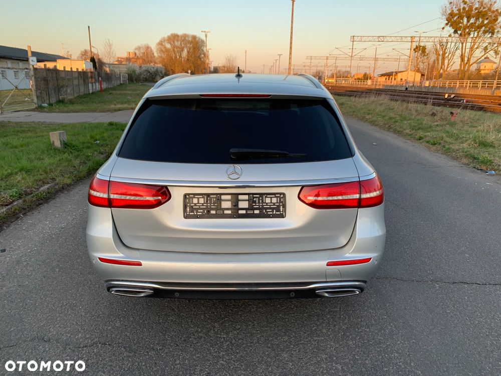 Mercedes-Benz Klasa E 220 d 4-Matic Avantgarde - 2