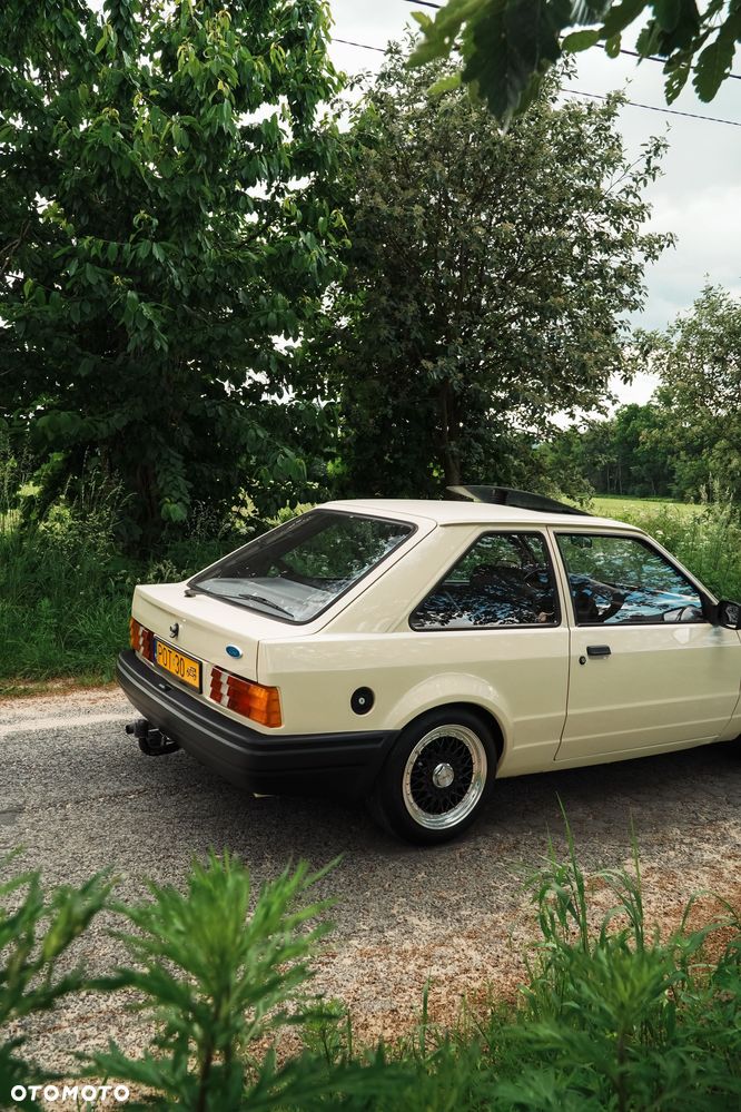 Ford Inny - 2