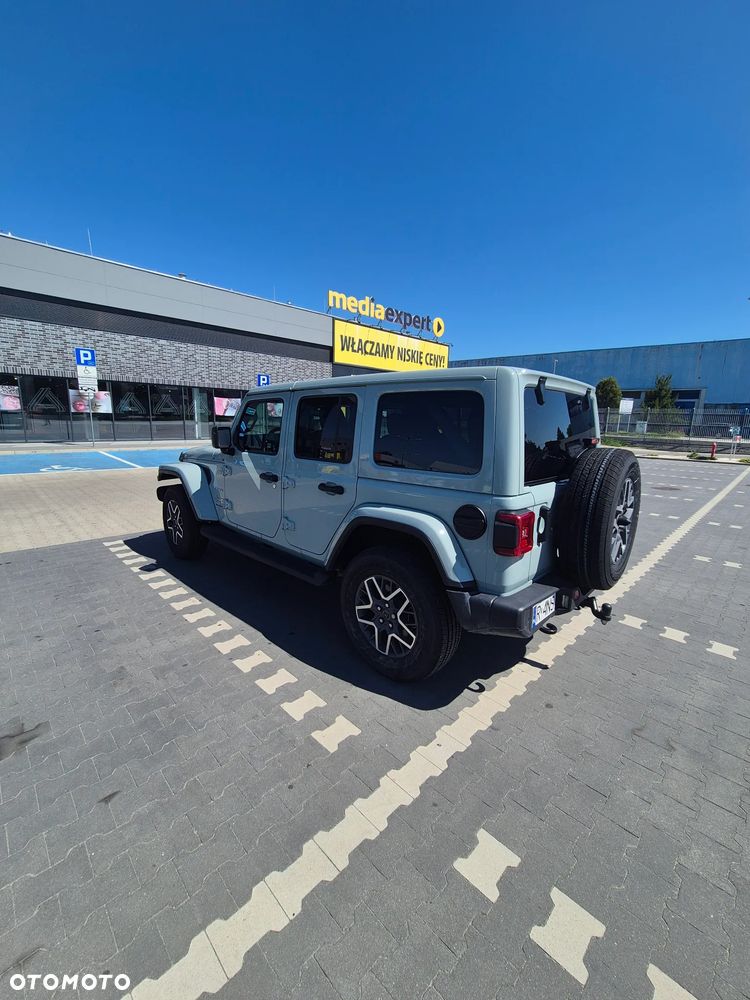 Jeep Wrangler - 12