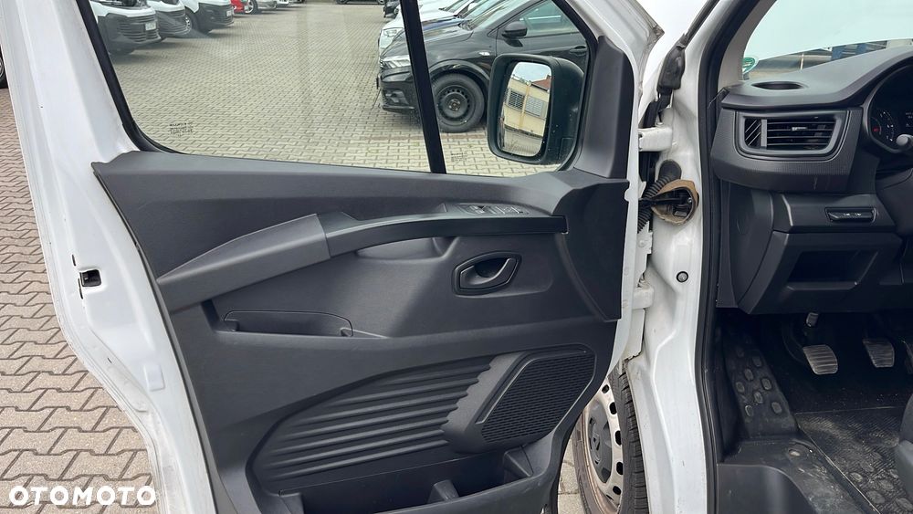 Renault Trafic - 17