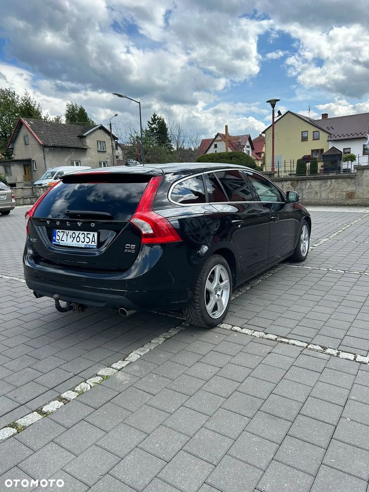 Volvo V60 D5 AWD Summum - 12