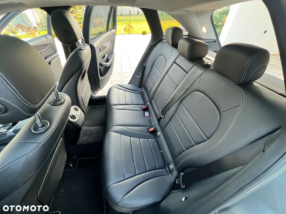 Mercedes-Benz GLC 300 4Matic 9G-TRONIC Exclusive - 6