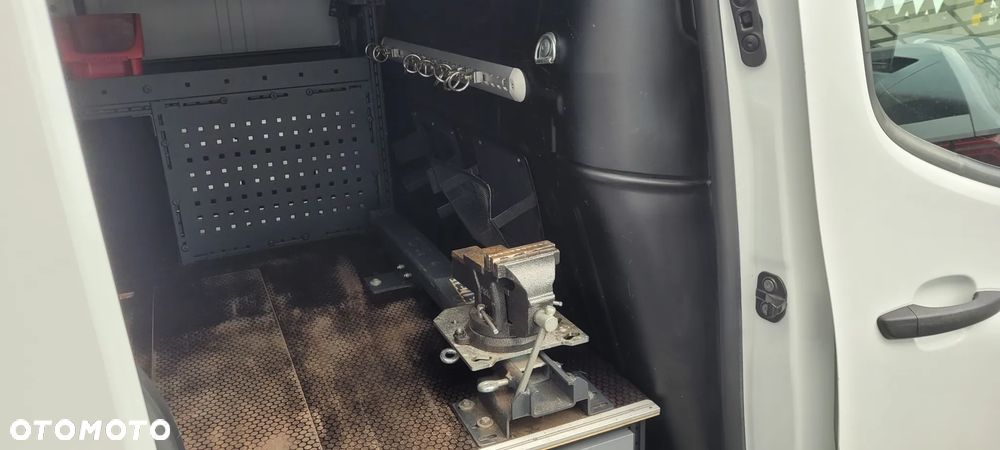Opel COMBO - 19