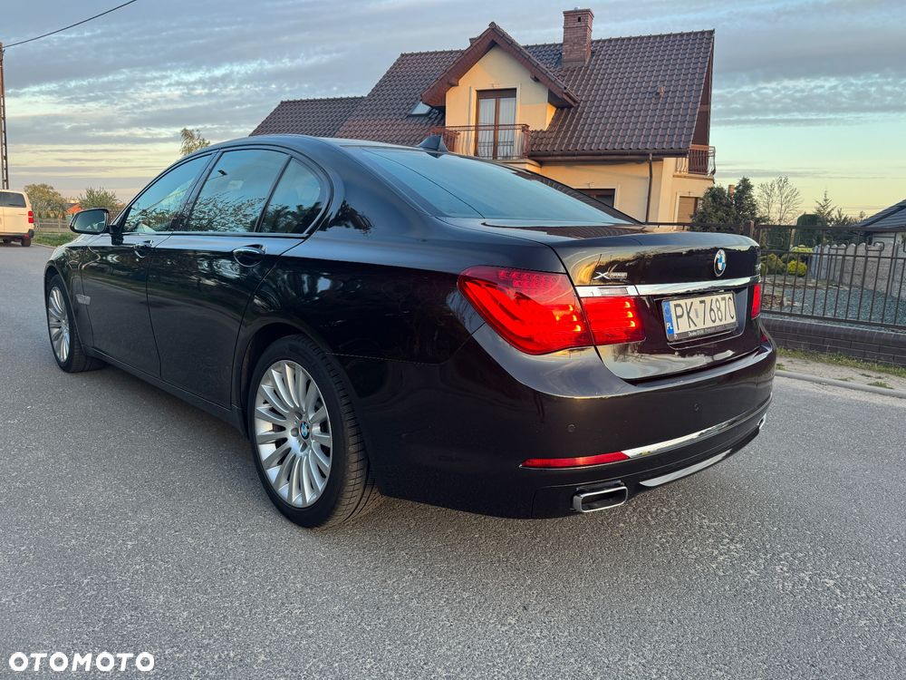 BMW Seria 7 740d xDrive - 6