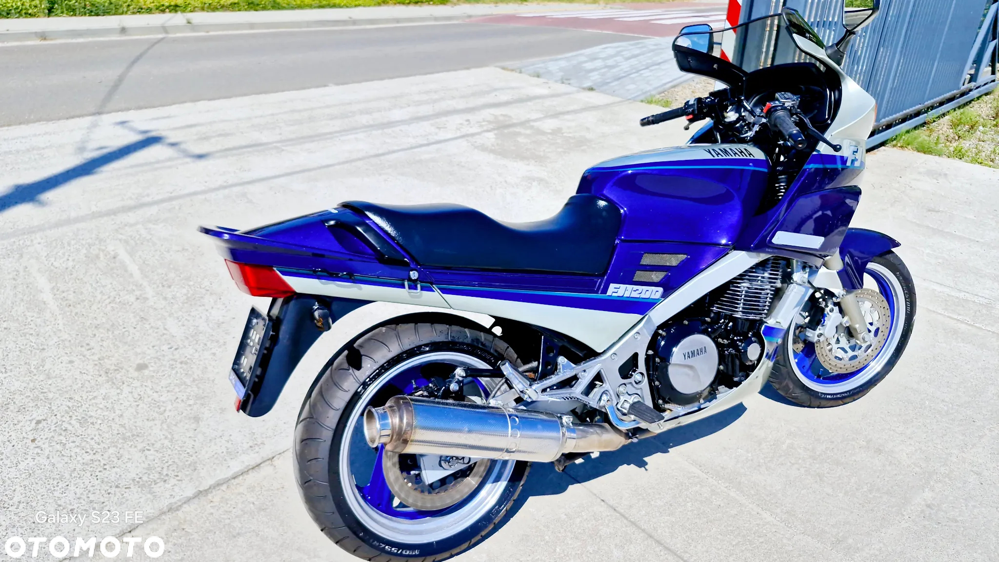 Yamaha FJ - 12