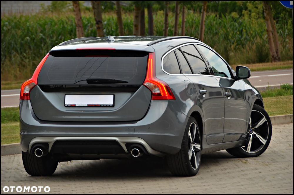 Volvo V60 D2 Drive-E R-Design Momentum - 14