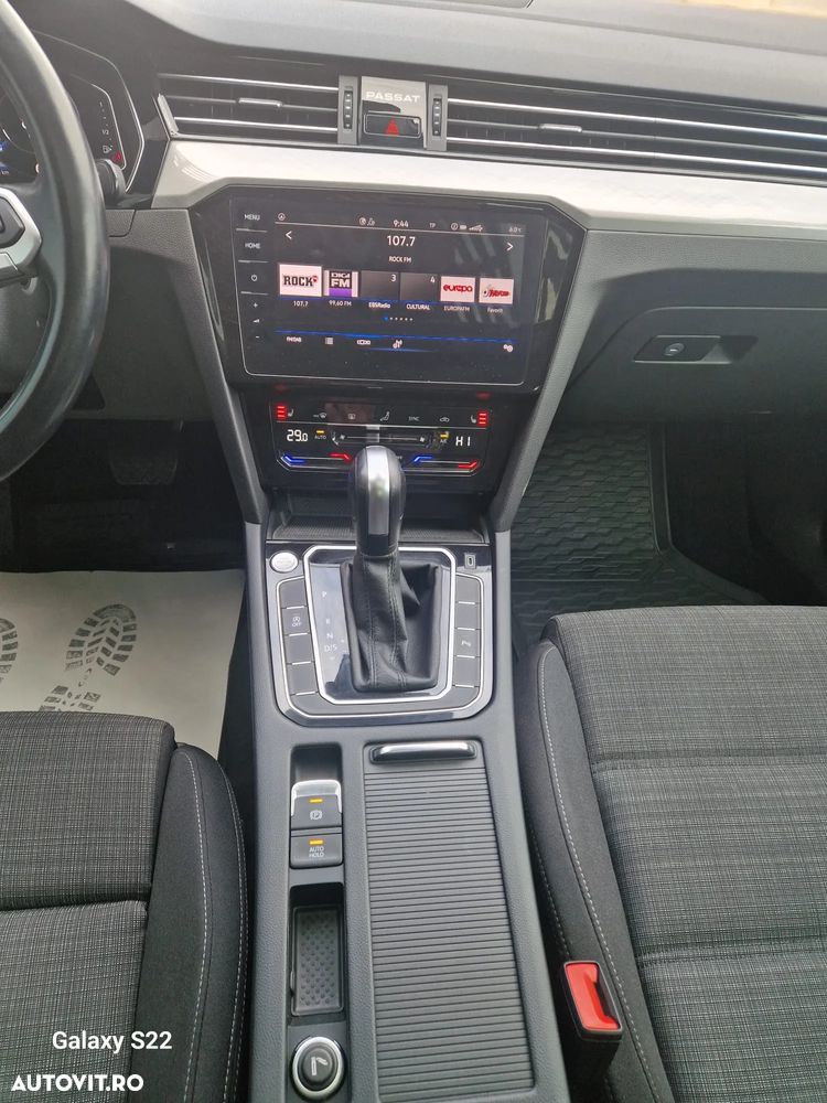 Volkswagen Passat 2.0 TDI DSG Comfortline - 14