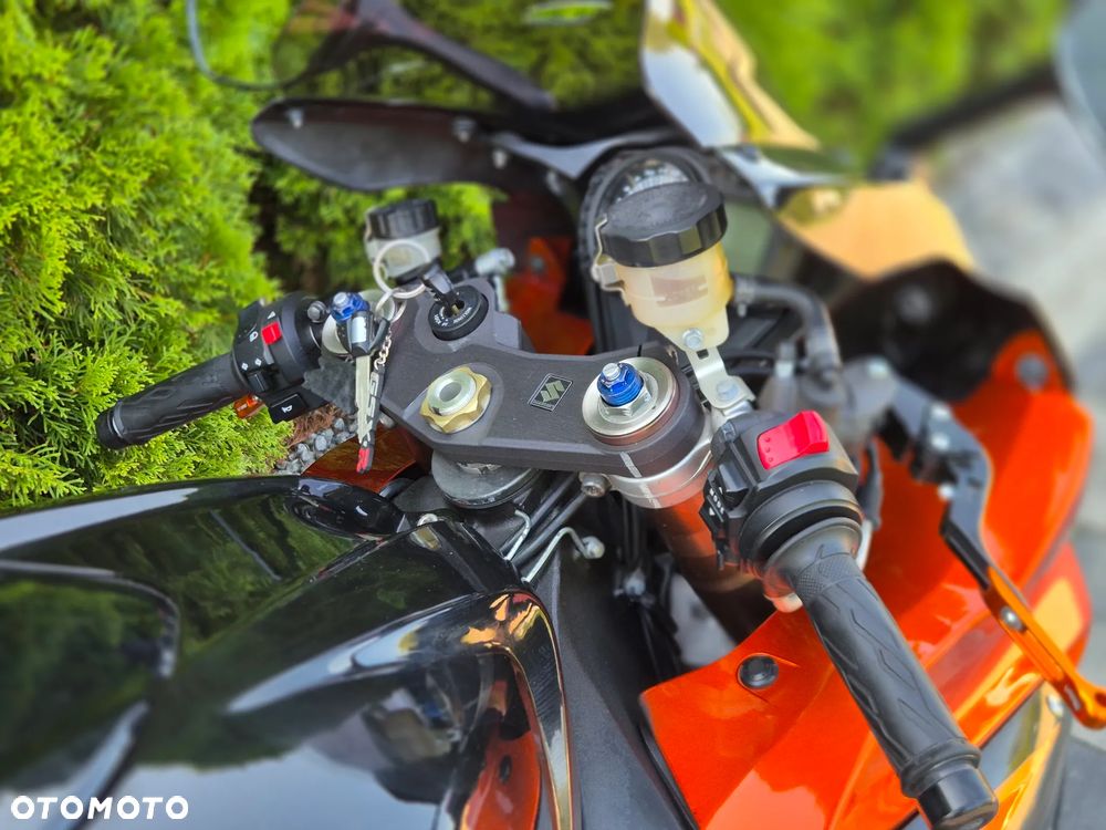 Suzuki GSX-R - 17