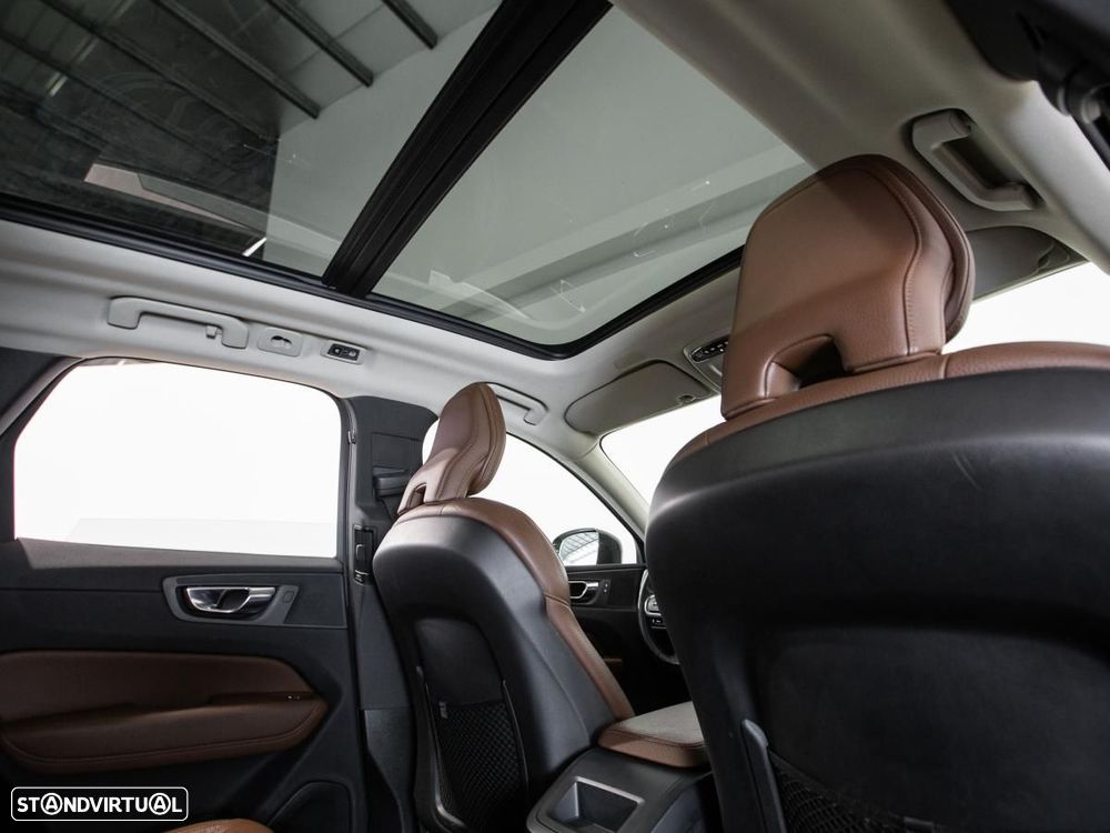 Volvo XC 60 2.0 T8 PHEV Momentum Plus AWD - 13