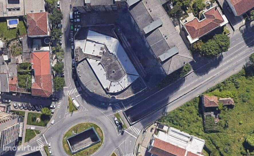 Vende-se Loja/Cobertura - Espaço Comercial - Maximinos - Grande imagem: 4/29