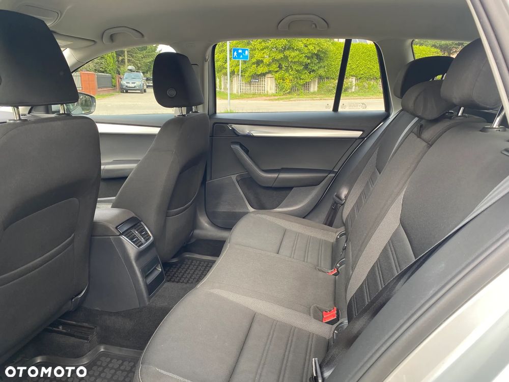 Skoda Octavia 1.6 TDI Ambition - 10