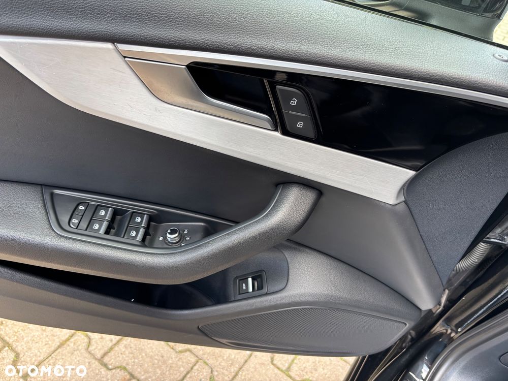 Audi A4 Avant 40 TFSI mHEV S Line S tronic - 15