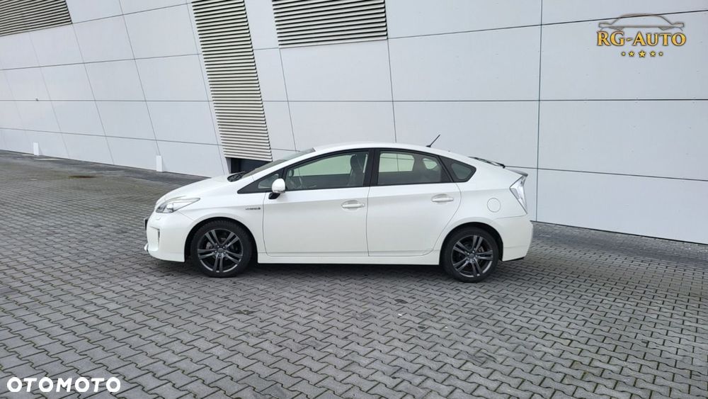 Toyota Prius - 12