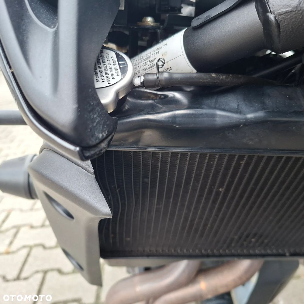 Yamaha MT - 8