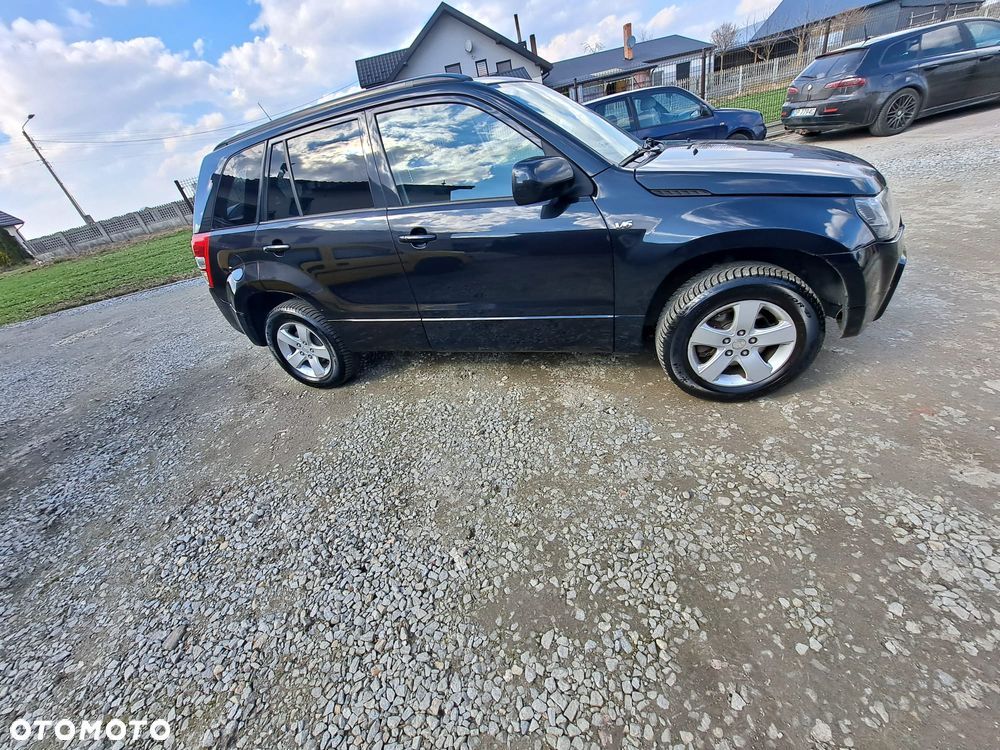 Suzuki Grand Vitara 2.7 V6 - 1