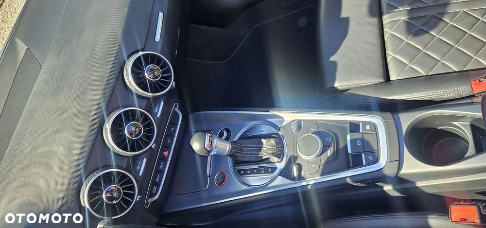 Audi TT S Roadster tronic - 12