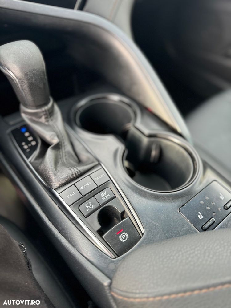 Toyota Camry Business Edition - 25