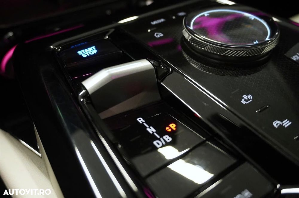 BMW i5 eDrive40 - 19