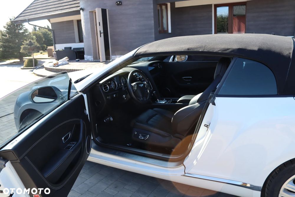 Bentley Continental GT V8 Convertible - 34