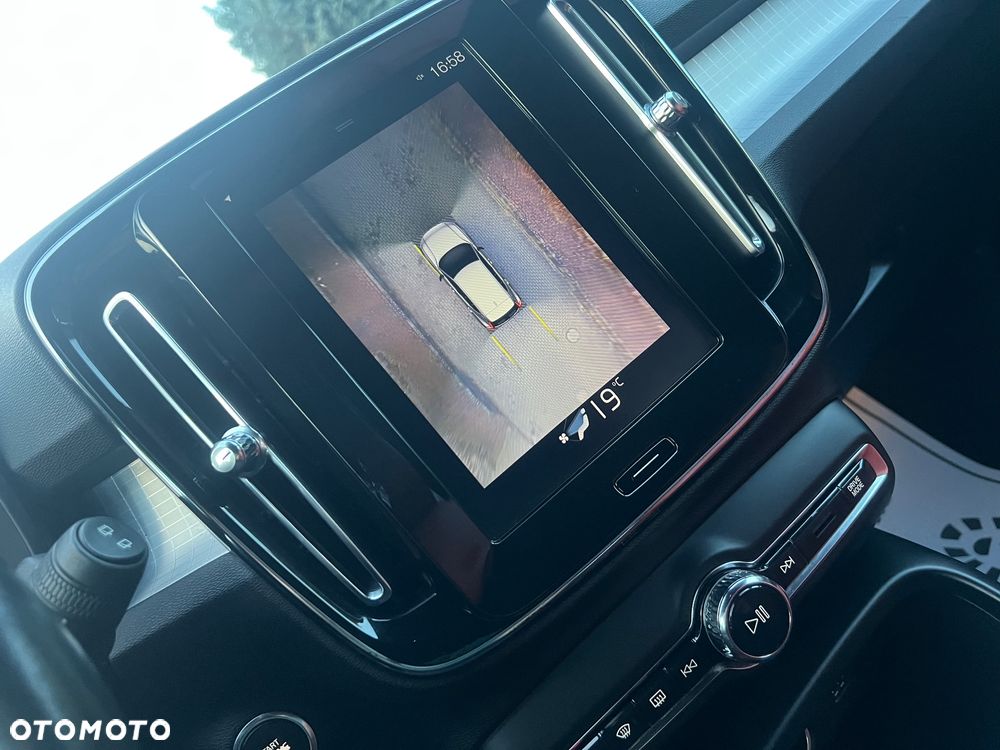 Volvo XC 40 D3 Momentum Pro - 31