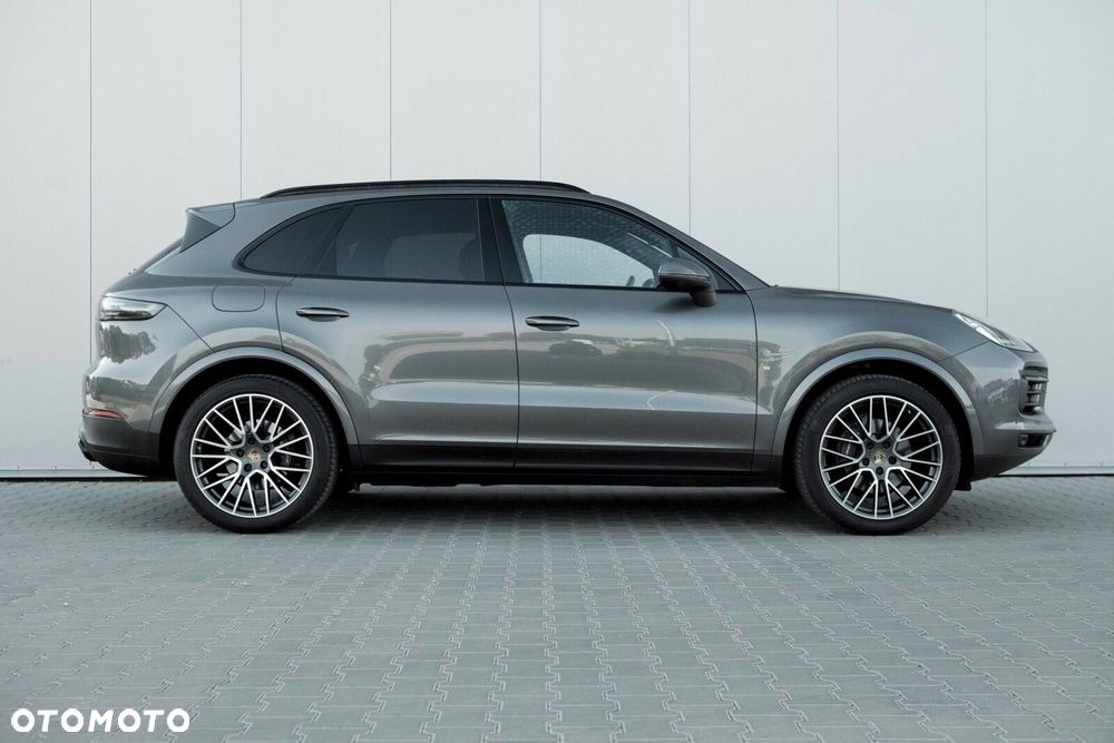 Porsche Cayenne - 8