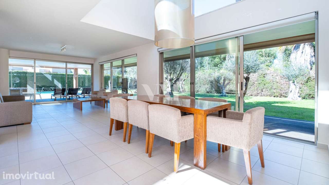 Moradia de canto com 4 quartos e piscina privativa a 500m da praia, Sa - Grande imagem: 3/31
