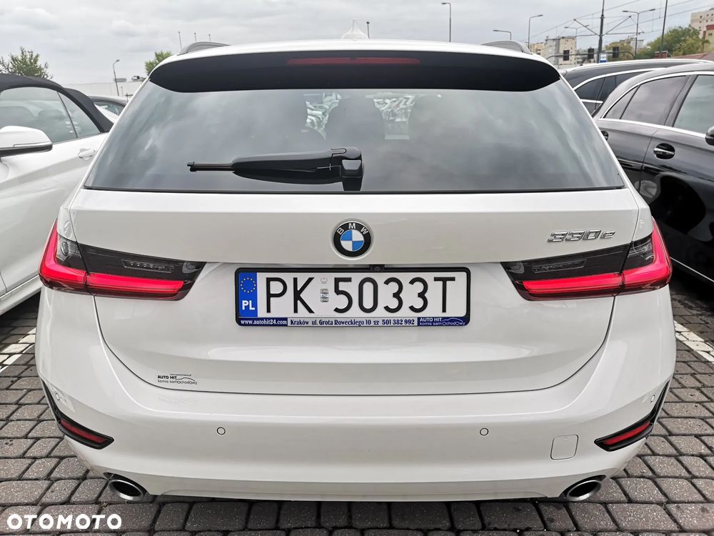 BMW Seria 3 330e PHEV sport - 4
