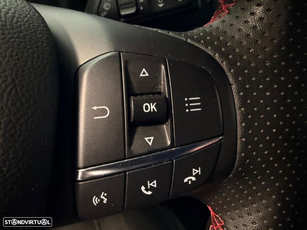 Ford Focus 1.0 EcoBoost MHEV ST-Line - 26