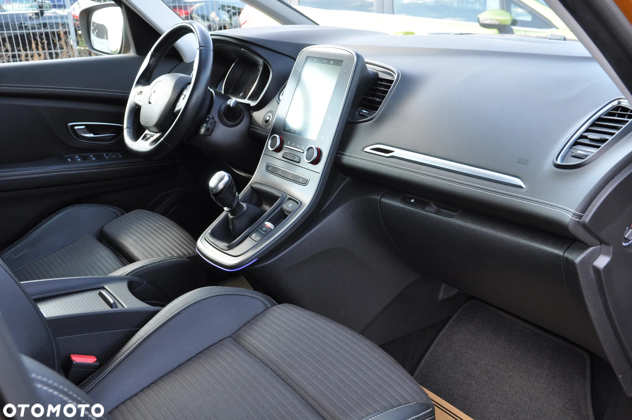 Renault Scenic 1.5 dCi Limited - 8