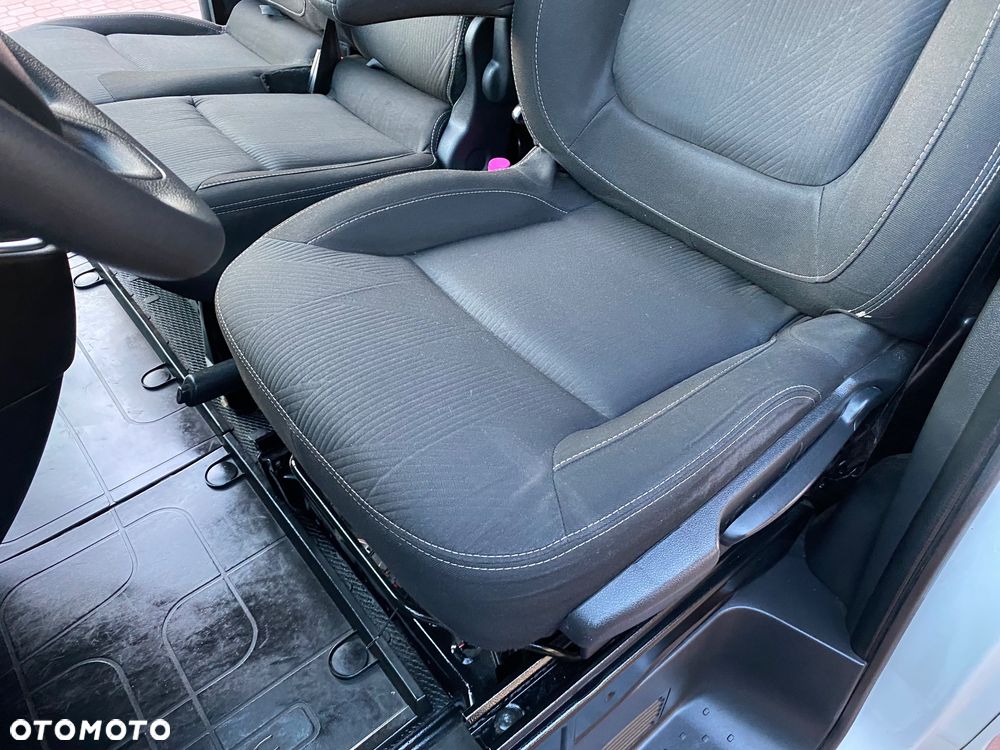 Renault TRAFIC L1 H1  120 koni 2.0 dci - 21