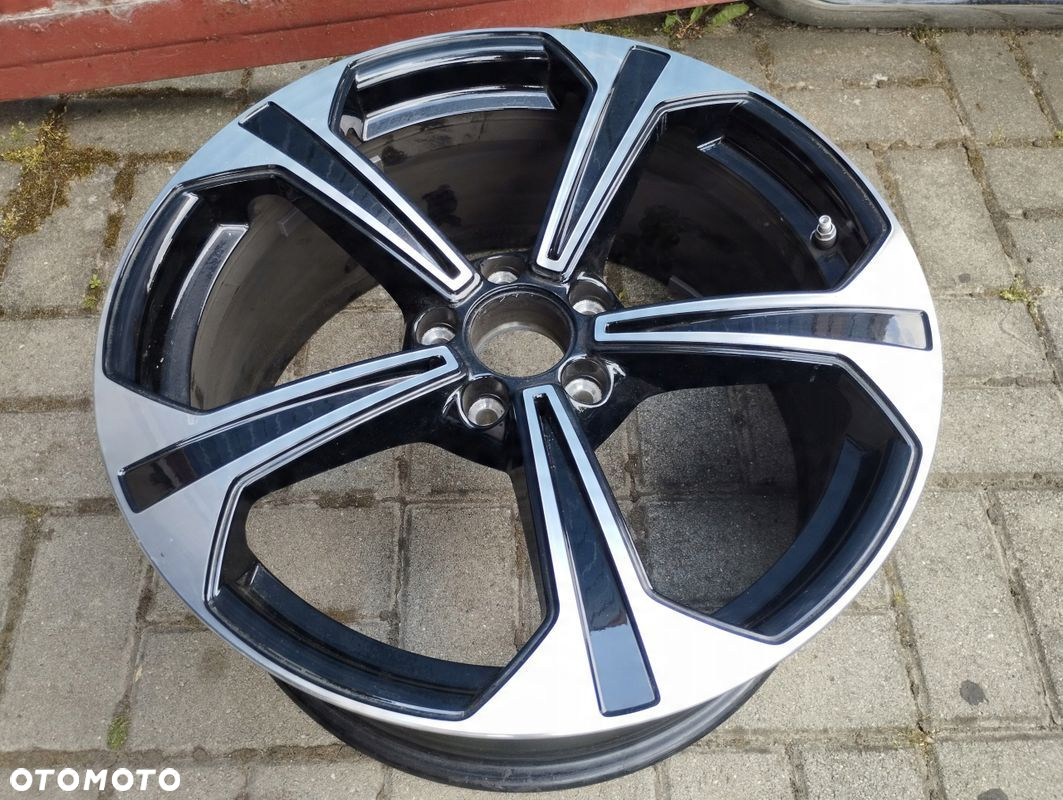 Felga 8.5J 19 ET35.5 Mercedes W214 E-klasa A2144013600 - 2