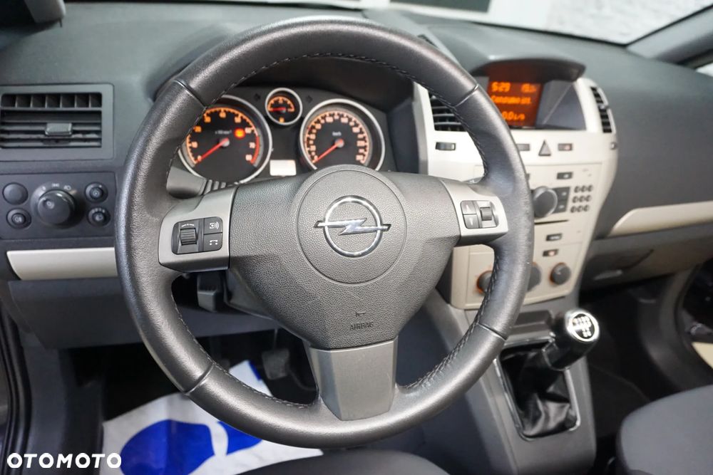 Opel Zafira 1.6 Enjoy - 18