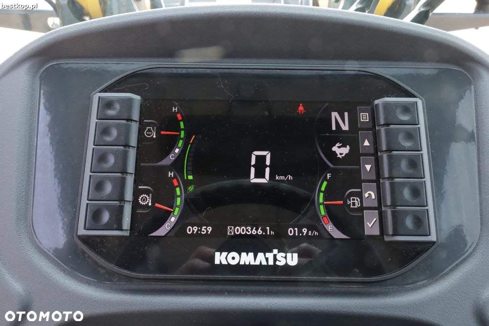 Komatsu WA70M-8 - 33