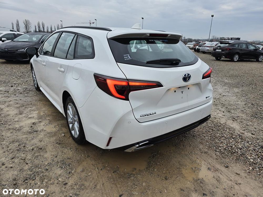Toyota Corolla 1.8 Hybrid Comfort - 6