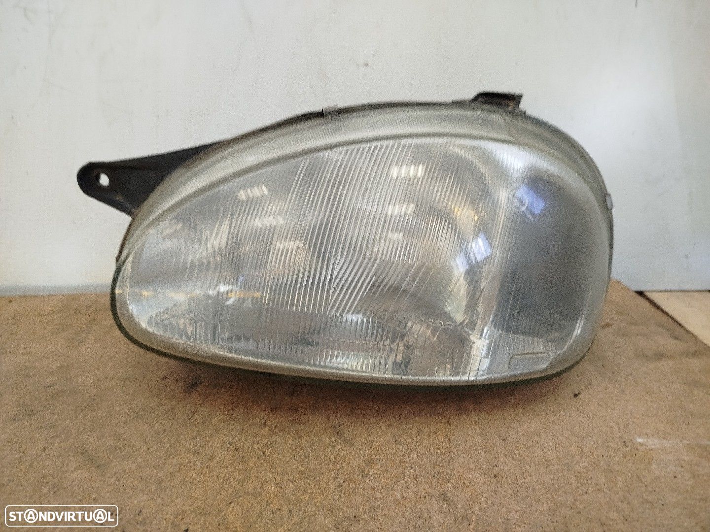 Farol/ Otica Dianteiro Esq Opel Corsa B (S93) - 1