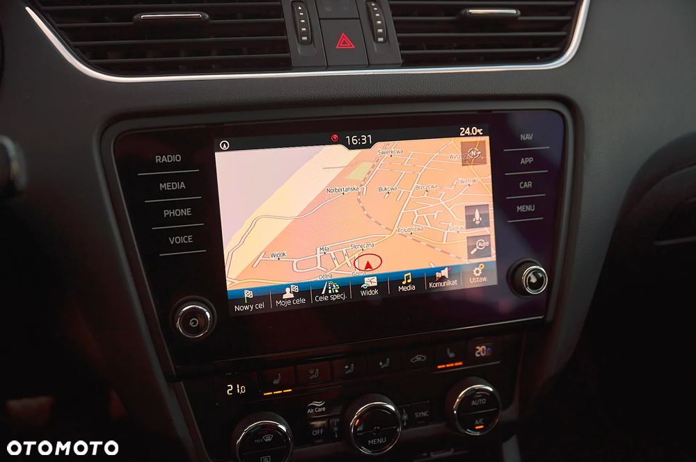 Skoda Octavia 1.6 TDI DSG Ambition - 29