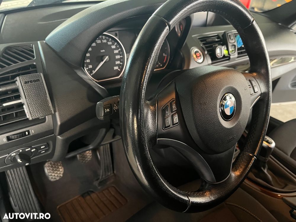 BMW Seria 1 123d - 10