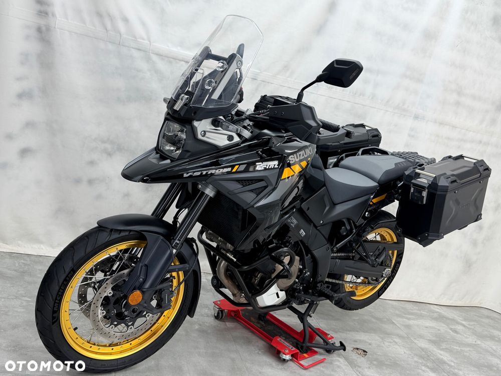 Suzuki V-STROM - 23