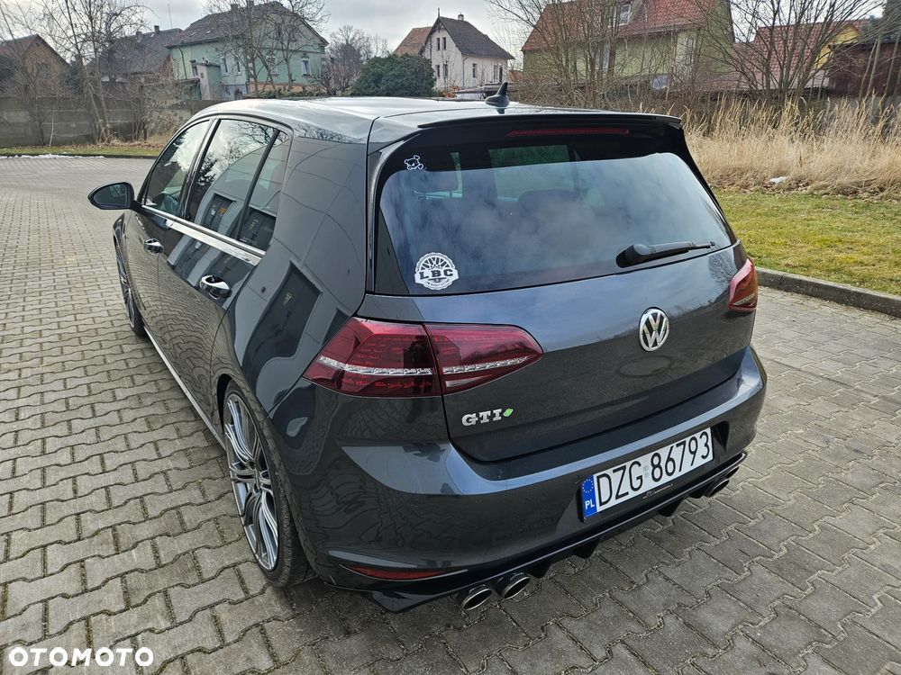 Volkswagen Golf GTI Performance BlueMotion Technology - 11