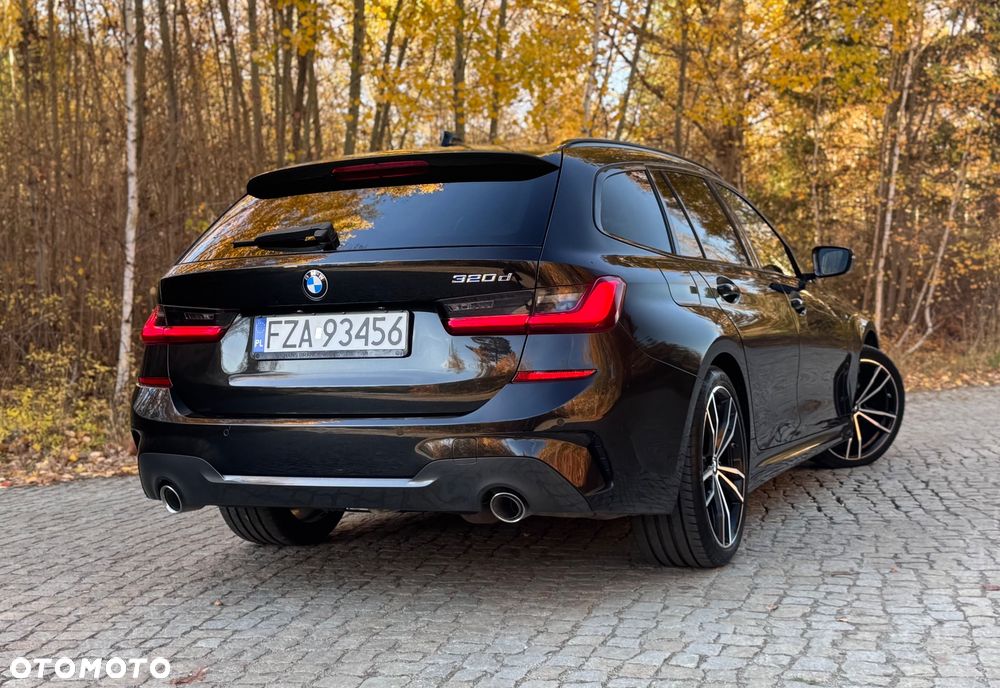 BMW Seria 3 320d Touring M Sport - 18