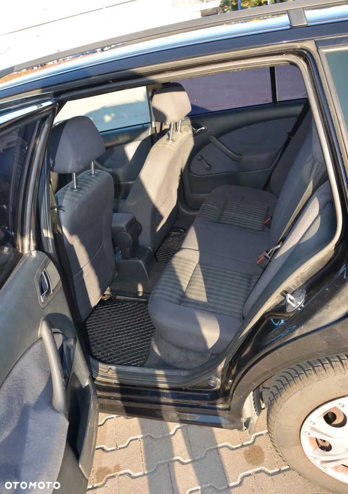 Skoda Octavia 1.6 Combi - 10