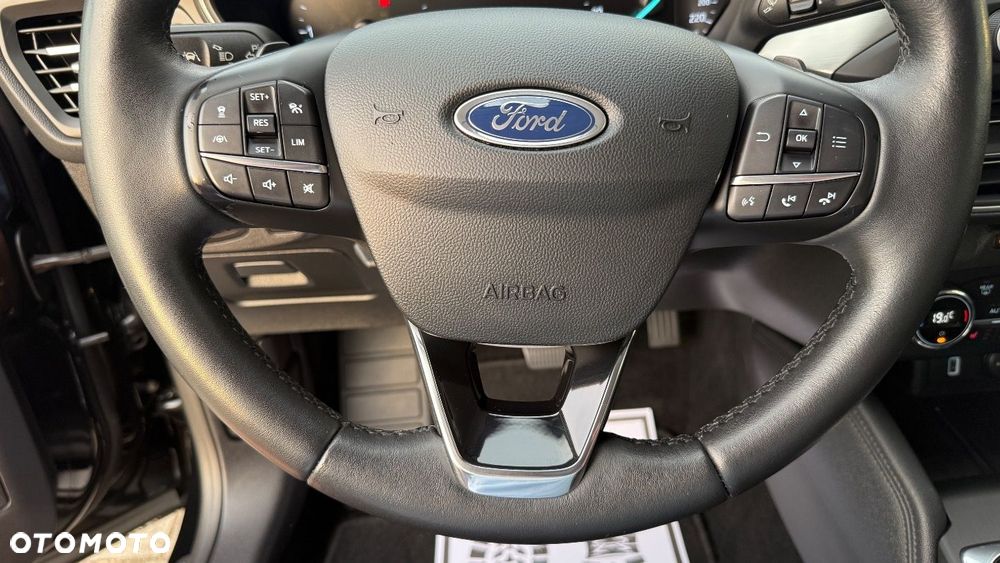 Ford Focus - 32