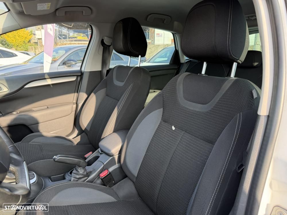 Citroën C4 1.6 BlueHDi Feel EAT6 - 8