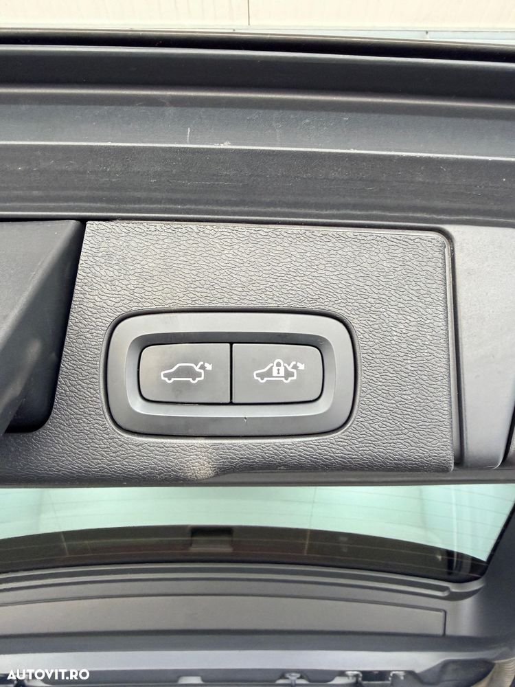 Volvo XC 60 B4 D AWD Geartronic Inscription - 5