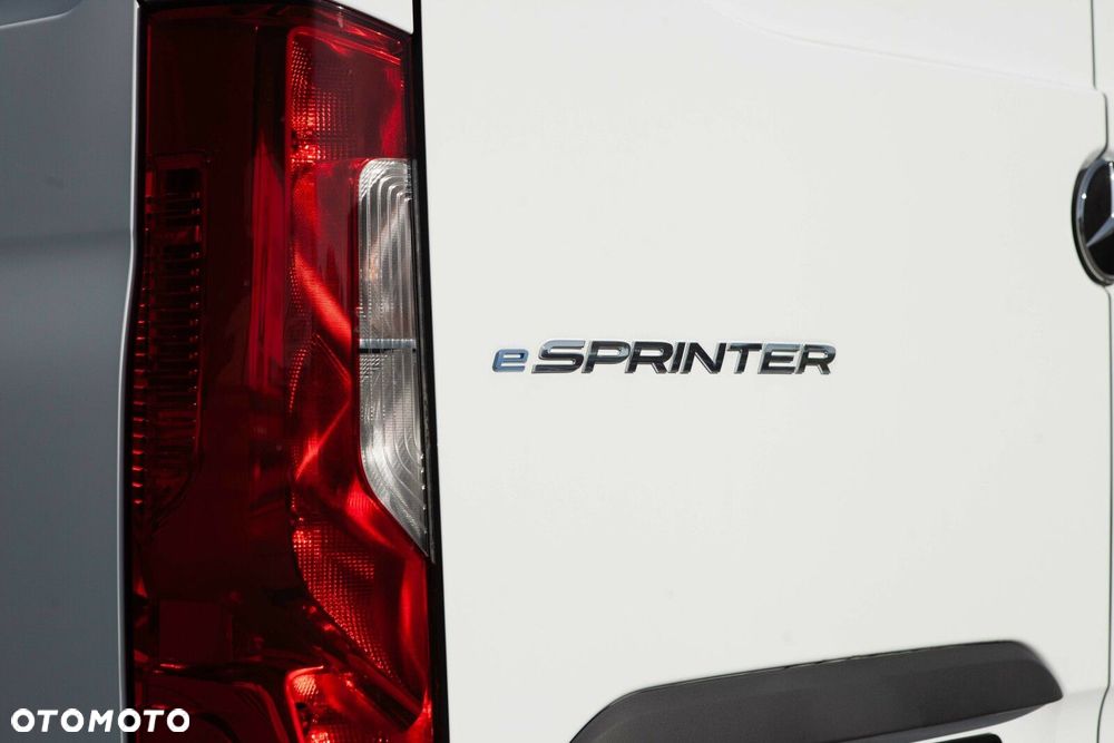 Mercedes-Benz eSprinter - 14