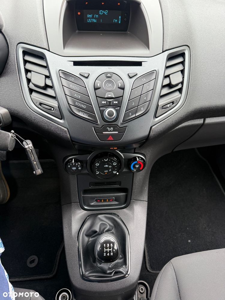 Ford Fiesta - 26