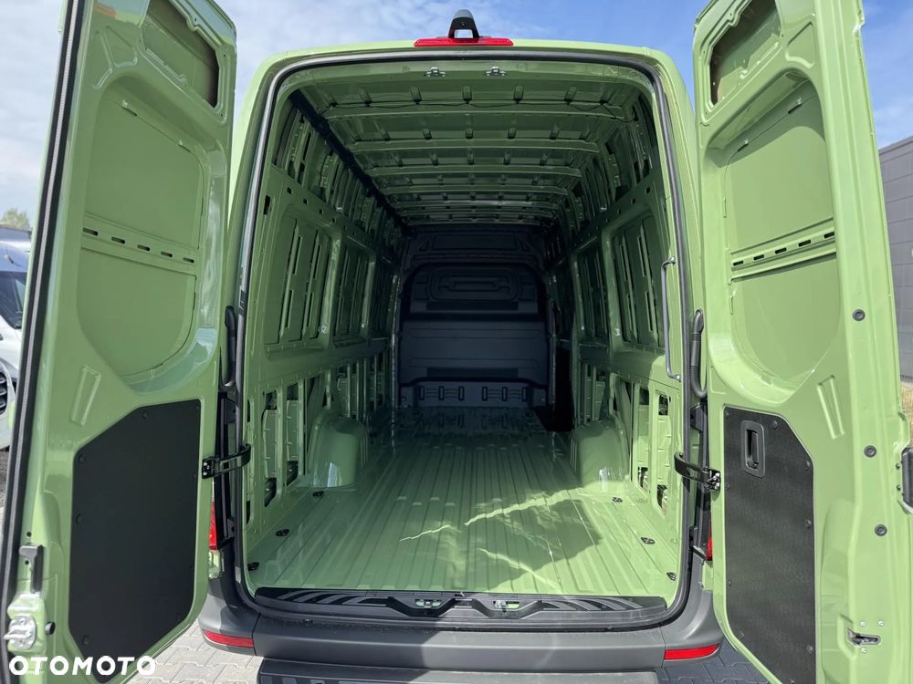 Mercedes-Benz Sprinter - 8