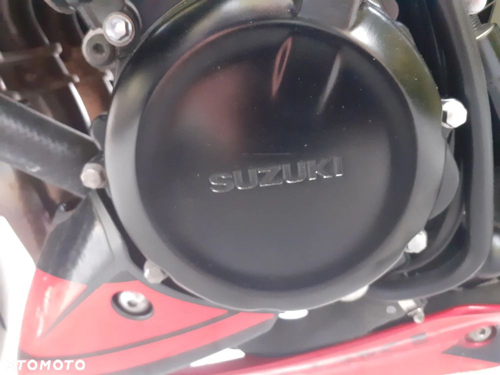 Suzuki GSX 1000 - 22