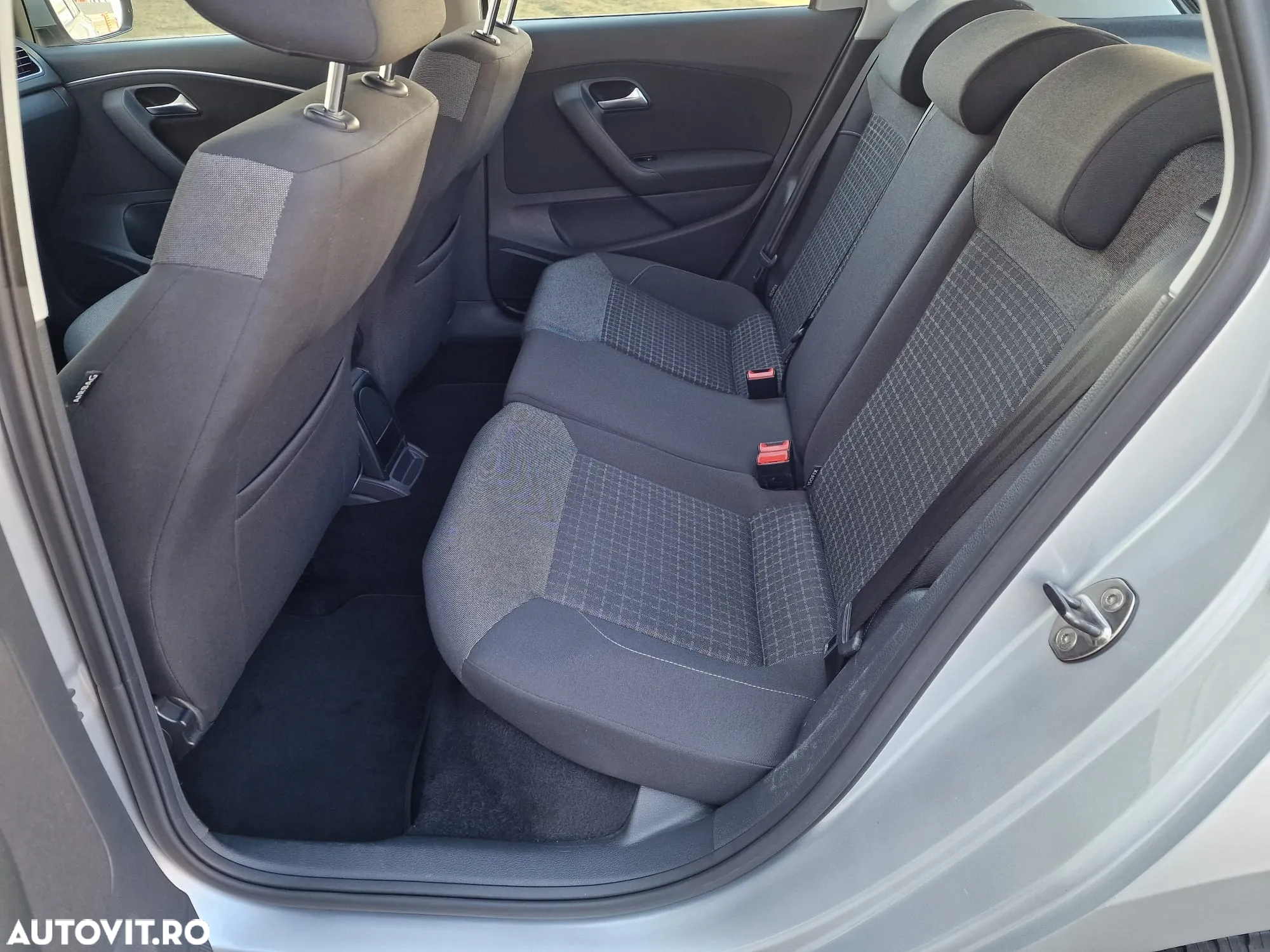 Volkswagen Polo 1.4 TDI (Blue Motion Technology) Comfortline - 9