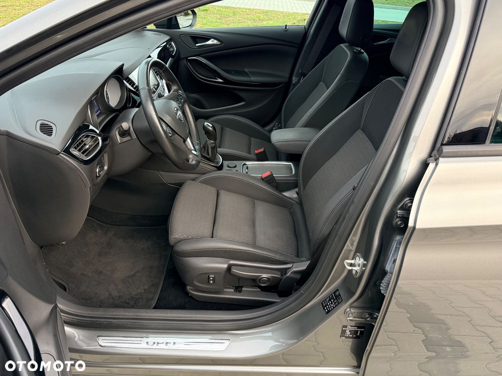 Opel Astra 1.4 T Dynamic - 21